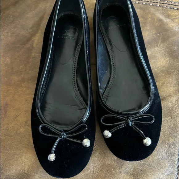Gianni Bini flats. Black velvet gorgeous - Picture 2 of 5